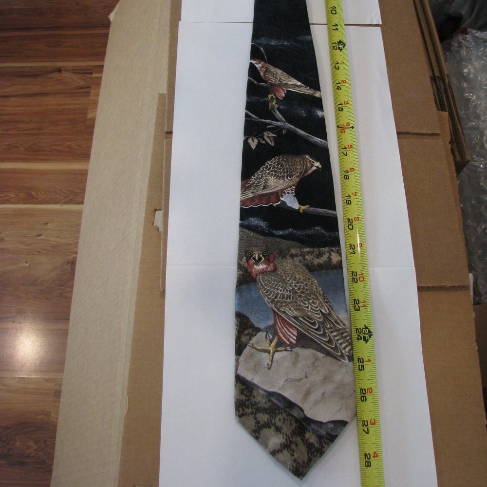 100% silk men's tie "Valley of the Hawks" 1x